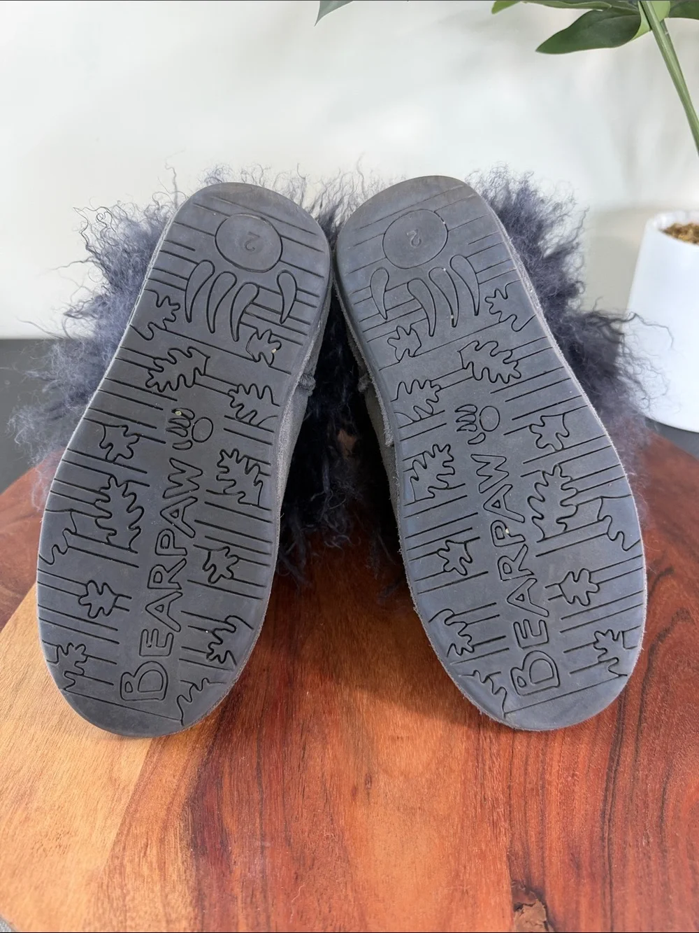 Bearpaw Boo Youth Suede Boots in Charcoal